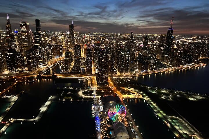 Chicago Helicopter Tour: 25-Mile Skyline Flight Over the Windy City photo 2
