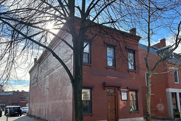 Salem Historic Walking Tour: 90-Minute Overview of Witch Trials, Maritime & Revolution photo 6