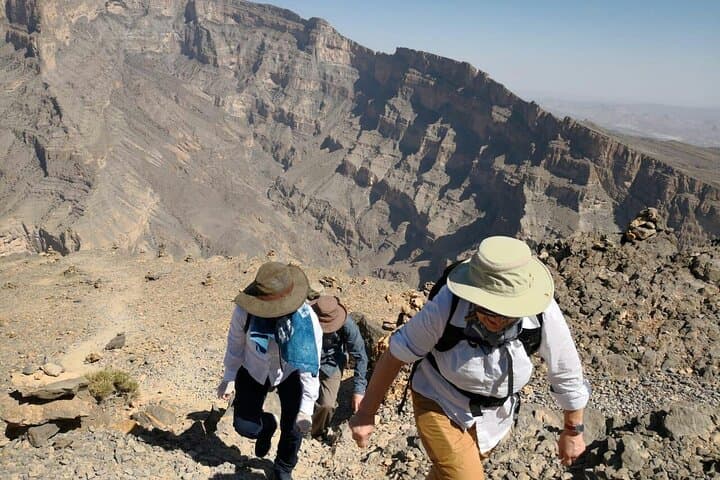 Balcony Walk to Jebel Shams: Full-Day Guided Hike from Muscat photo 3