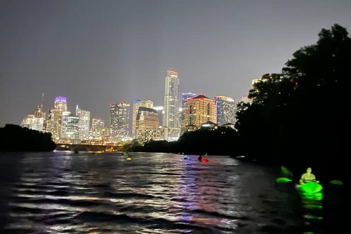 Sunset Kayak Tour Under Austin’s 1.5 Million Bats on Lady Bird Lake photo 6
