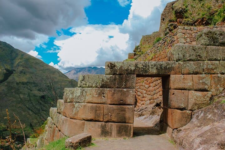 5-Day Machu Picchu and Rainbow Mountain Tour | Cusco & Sacred Valley Highlights photo 5