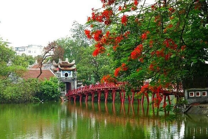 Vietnam Express Southbound: 10-Day Hanoi to Ho Chi Minh Adventure photo 4