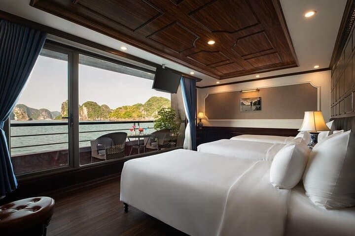 Lan Ha Bay Overnight Cruise: La Casta Regal 2-Day Experience photo 4