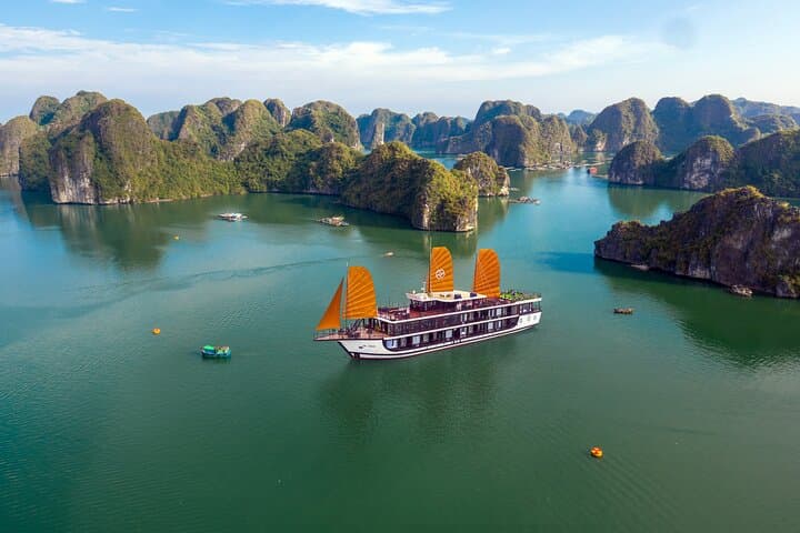 Peony 5-Star Lan Ha Bay Cruise: 2-Day Halong & Cat Ba Overnight