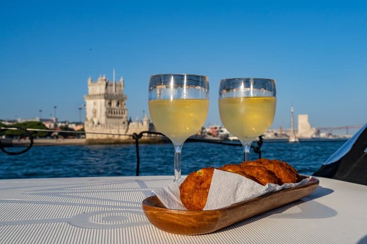 Sunset Sailing on the Tagus: Private Lisbon Boat Tour photo 3