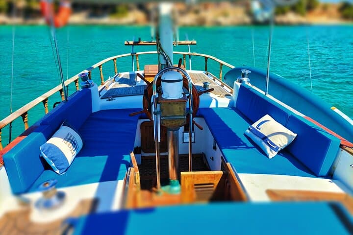 Gourmet Sailing from Palma: BBQ, Snorkel and Portals Vells Escape photo 2