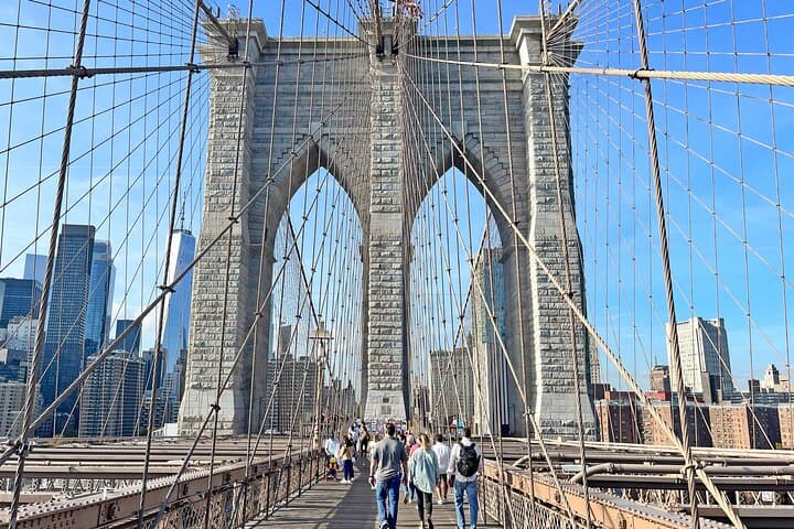 Brooklyn Bridge and DUMBO Walking Tour: Manhattan-to-Brooklyn Historic Walk photo 6