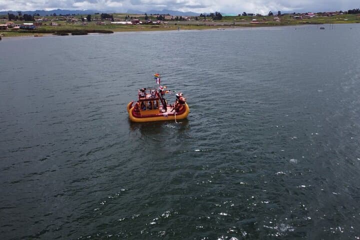 Totora Reed Boat Tour on Piuray Lagoon — Chinchero Sacred Valley Experience photo 4