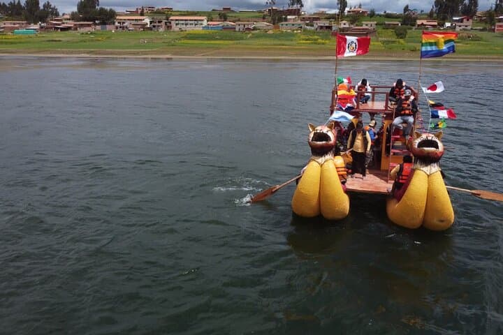 Totora Reed Boat Tour on Piuray Lagoon — Chinchero Sacred Valley Experience photo 5
