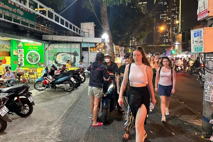 Saigon Night Walking Food Tour: Local Eats & Hidden District 7 photo 4
