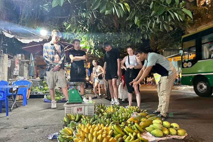 Saigon Night Walking Food Tour: Local Eats & Hidden District 7 photo 5