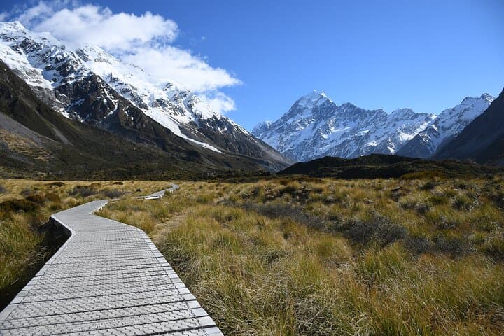 Private Mt Cook Day Tour from Christchurch via Lake Tekapo — Aoraki Scenic Day Trip