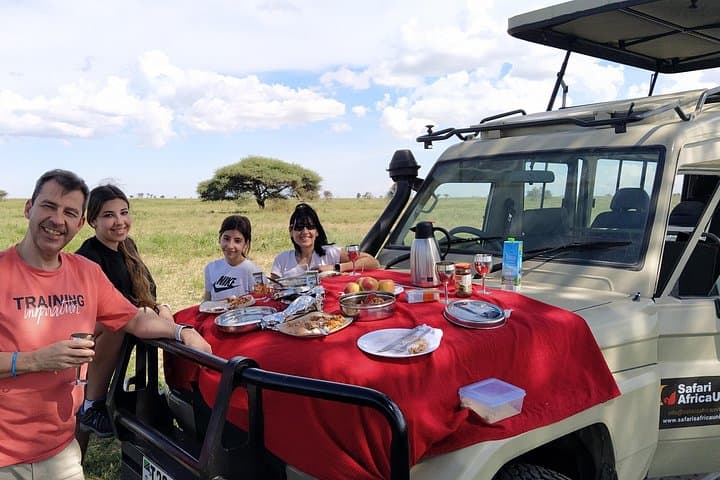 Private 3-Day Luxury Safari: Tarangire & Ngorongoro Crater photo 2