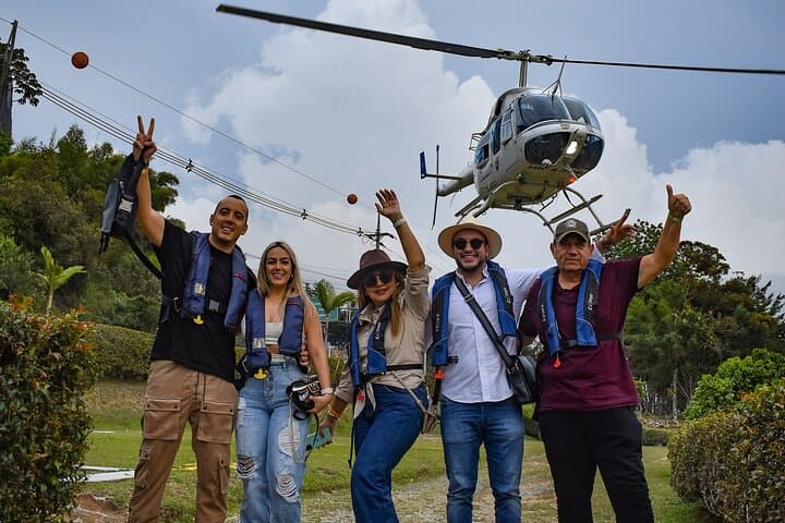 Helicopter Tour Over Guatapé Reservoir and El Peñol: Aerial Views of Colombia's Lake Country photo 5