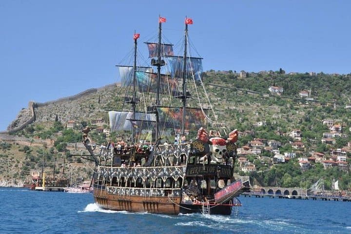 Alanya Pirate Yacht Tour: Swim Caves, Lunch & Dolphins photo 1
