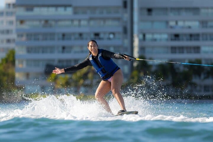 Wakeboarding in San Andrés Bay: 1-Hour Private Lesson for Two