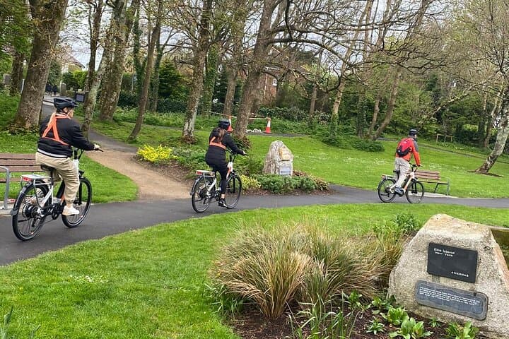 Explore Galway by eBike: 3-Hour Guided City Tour with Smart Helmets photo 4