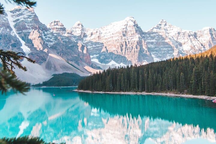 Banff Day Tour: Lake Louise, Moraine Lake & Banff Highlights photo 1