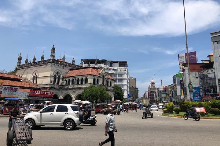 Colombo Private Day Tour: 8-Hour Cultural Walk Through Temples, Markets & Colonial Streets photo 4