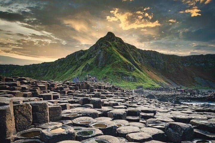 Giants Causeway Quick-Visit: Belfast One-Stop Tour Guide