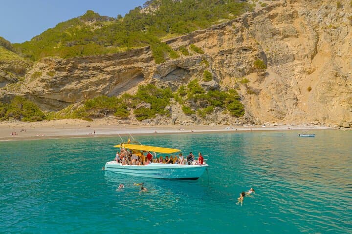 2-Hour Relaxing Boat Trip in Alcúdia — Crystal-Clear Waters & Snorkeling photo 3