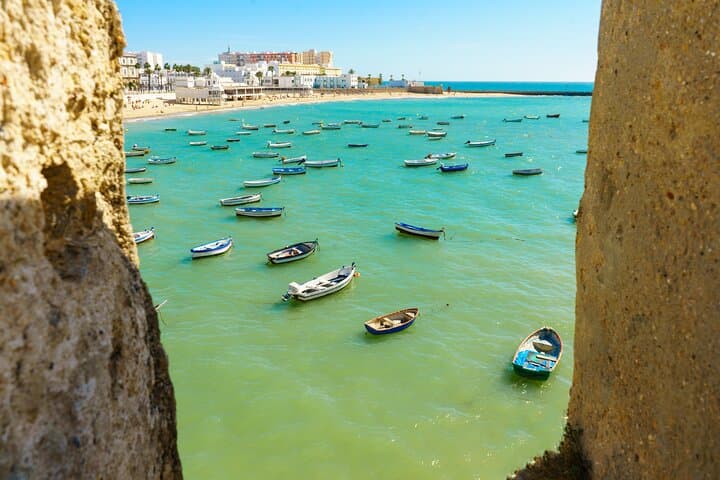 Self-Guided Cádiz City Walk — 6.6 km Audio Tour in 7 Languages photo 6