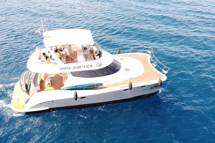 Sailing Lanzarote: Puerto del Carmen Catamaran with Snorkel, SUP & Banana Boat photo 5