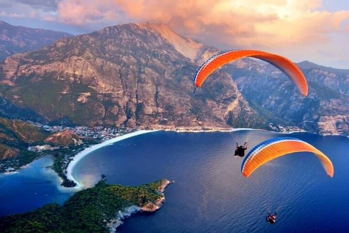 Tandem Paragliding Over Fethiye Ölüdeniz: Marmaris to Babadağ Flight Experience photo 3