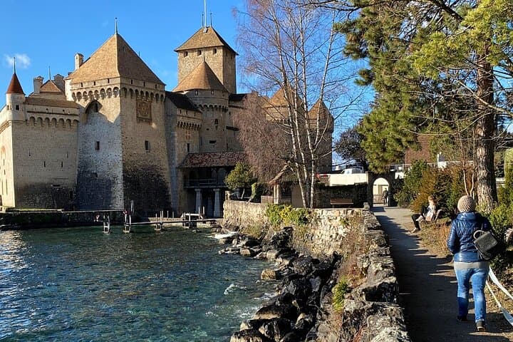 Annecy and Geneva Private Day Tour — Lake Annecy, Old Town & Geneva Highlights photo 6