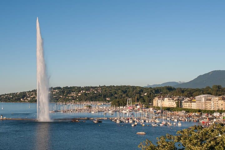 Annecy and Geneva Private Day Tour — Lake Annecy, Old Town & Geneva Highlights photo 5