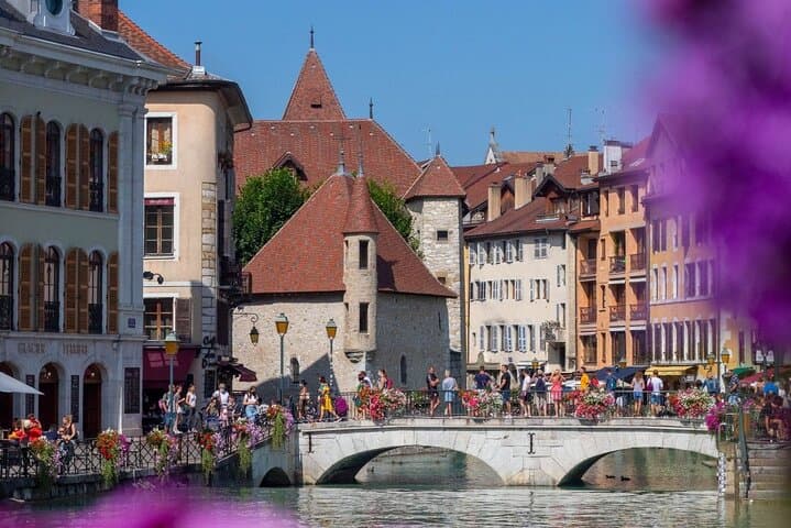 Private Annecy Day Trip from Geneva: Lakeside Charm & Alpine History