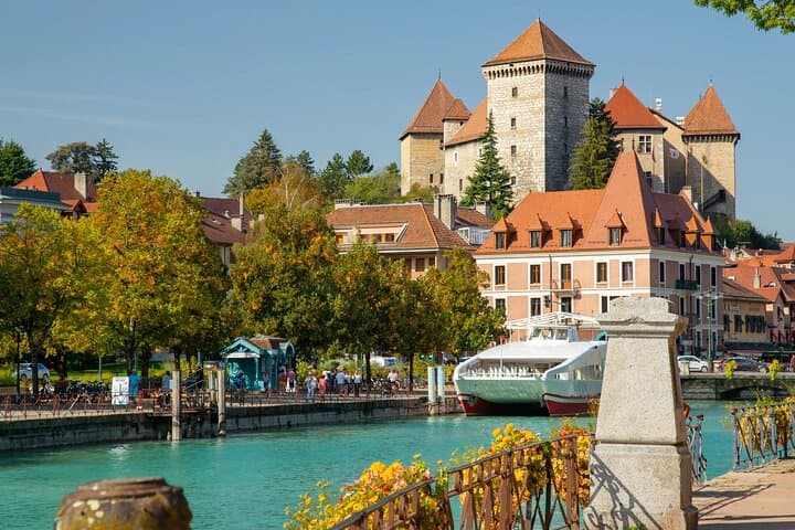 Private Annecy Day Trip from Geneva: Lakeside Charm & Alpine History photo 6