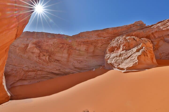 Cosmic Ashtray Hike: 8-Hour Escalante 4x4 and Desert Trek photo 4