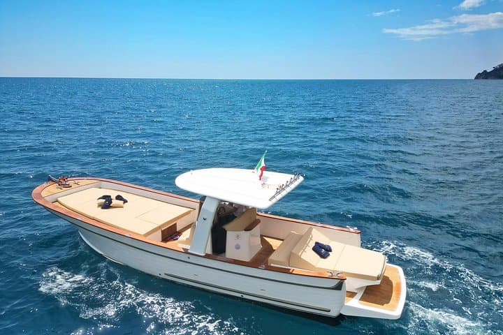 Sunset Boat Tour Along the Amalfi Coast: Positano Aperitif Cruise