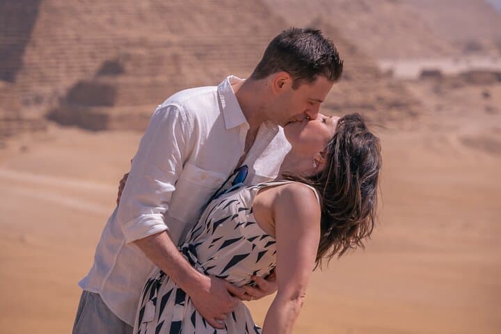 Giza Pyramids Professional Photography Tour at Khufu, Sphinx & Valley Temple