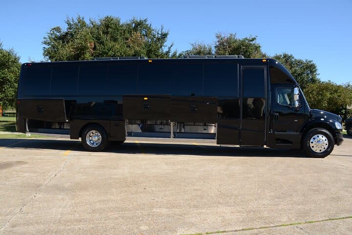 Private 39-Passenger Transfer from MSY/Port to Downtown New Orleans photo 2
