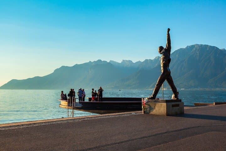 Private Tour to Les Diablerets and Montreux: Glacier 3000, Lavaux & Château de Chillon photo 2