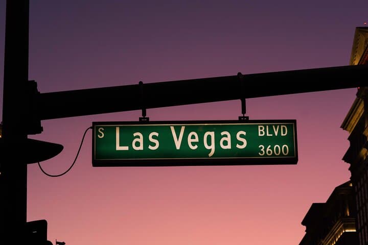 Private Las Vegas Strip Walking Tour — ARIA to Mirage 2-Mile Guided Stroll photo 3