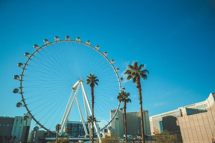 Private Las Vegas Strip Walking Tour — ARIA to Mirage 2-Mile Guided Stroll photo 4