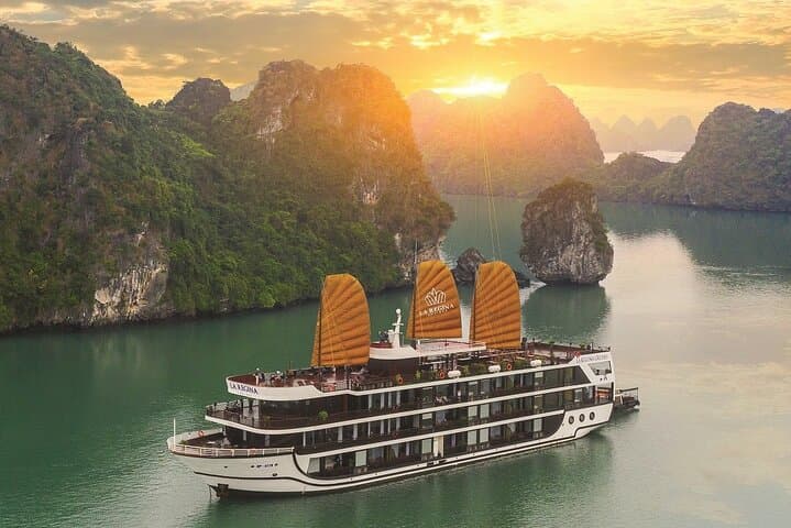 La Regina Legend: 2-Day Luxury Cruise in Lan Ha Bay & Cat Ba