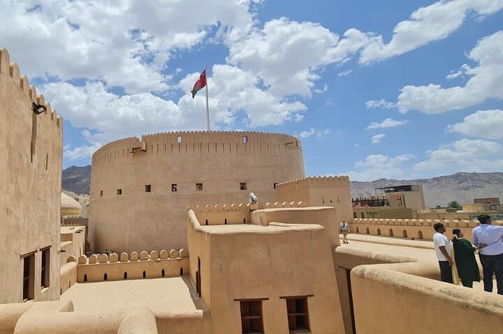 Muscat to Nizwa: Full-Day Forts Tour — Nizwa Fort, Bahla Fort & Jabrin Castle photo 2