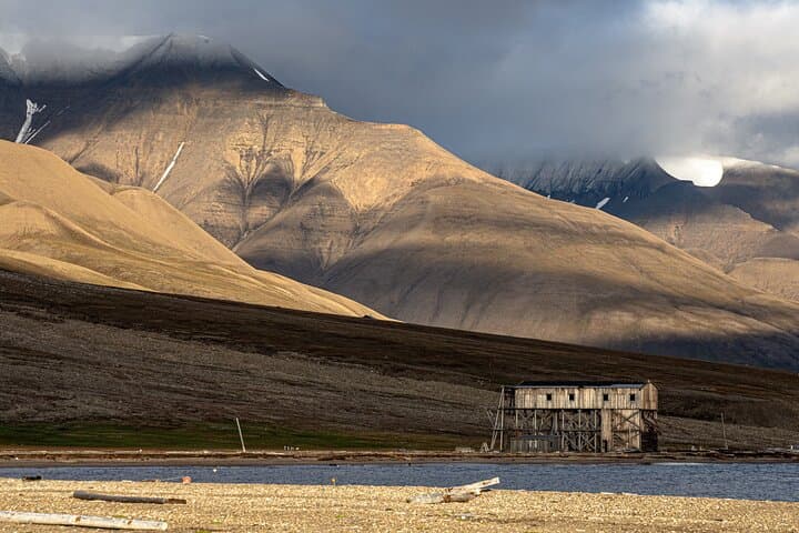 Photographic Expedition to Pyramiden: Svalbard’s Abandoned Soviet Mining Town photo 4