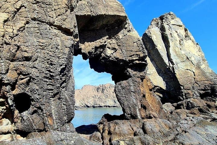 Discover Muscat's Cultural Gems and Sidab's Rugged Hiking Adventure photo 2