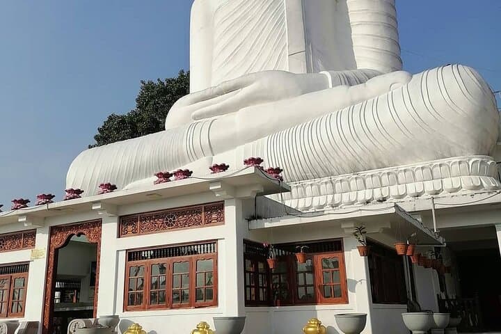 Private Kandy Day Tour from Colombo: Spice Gardens, Tea Factory & Sacred Tooth Temple photo 4