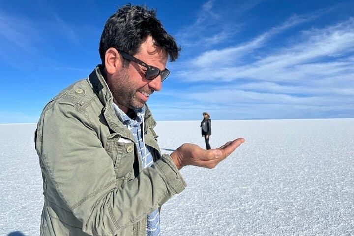 Crossing the Atacama to Salar de Uyuni: 2-Day Bus Tour with Incahuasi & Tunupa photo 3