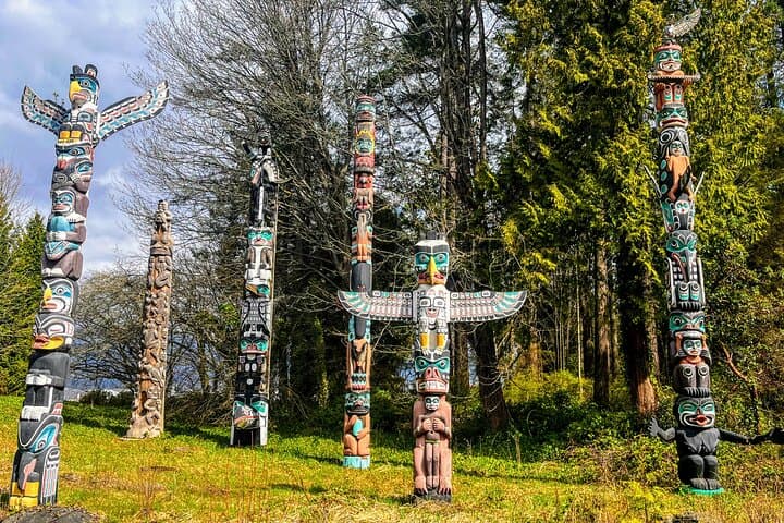Vancouver Mini Tour with One-Way Whistler Transfer — Private City Sightseeing & Sea-to-Sky Drive photo 6