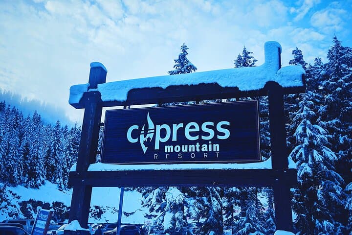Sea to Sky in Winter: Private Squamish Gondola and Cypress Snow Tour from Vancouver