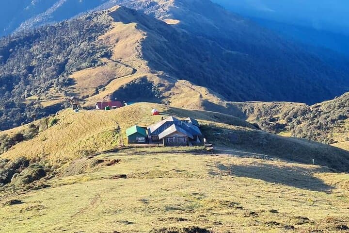 Singalila Trek from Darjeeling: Ridge Hike to Sandakphu for Panoramic Himalayan Views photo 4