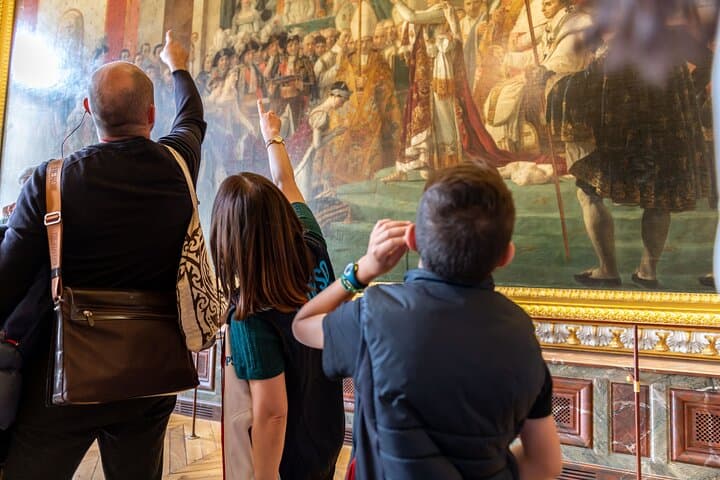 Private Versailles Palace Tour with Reserved Entry & Garden Access photo 5