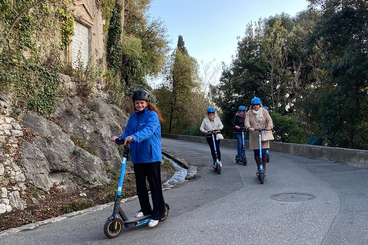 Electric Scooter Tour of Nice: Promenade, Old Town & Castle Hill in 90 Minutes photo 1